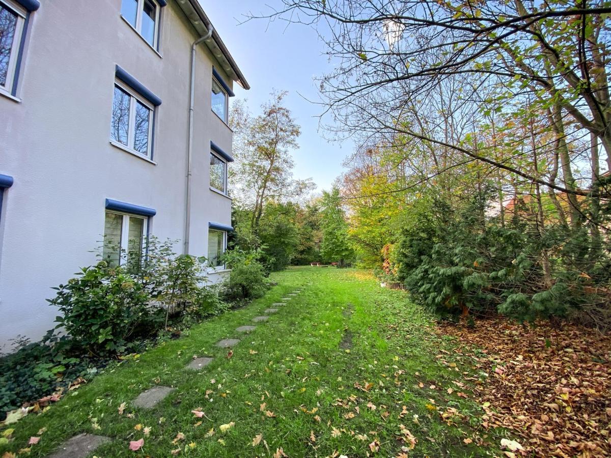 Wohlfuehl-Apartment Mit Kostenfreier Tiefgarage, Wifi & Terrasse Leipzig Luaran gambar